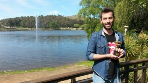 Marcelo Prado con su premio.