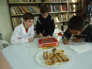 alumnos biblioteca